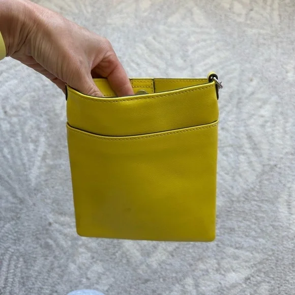 Banana Republic Vibrant Yellow Crossbody Bag - Picture 2 of 4
